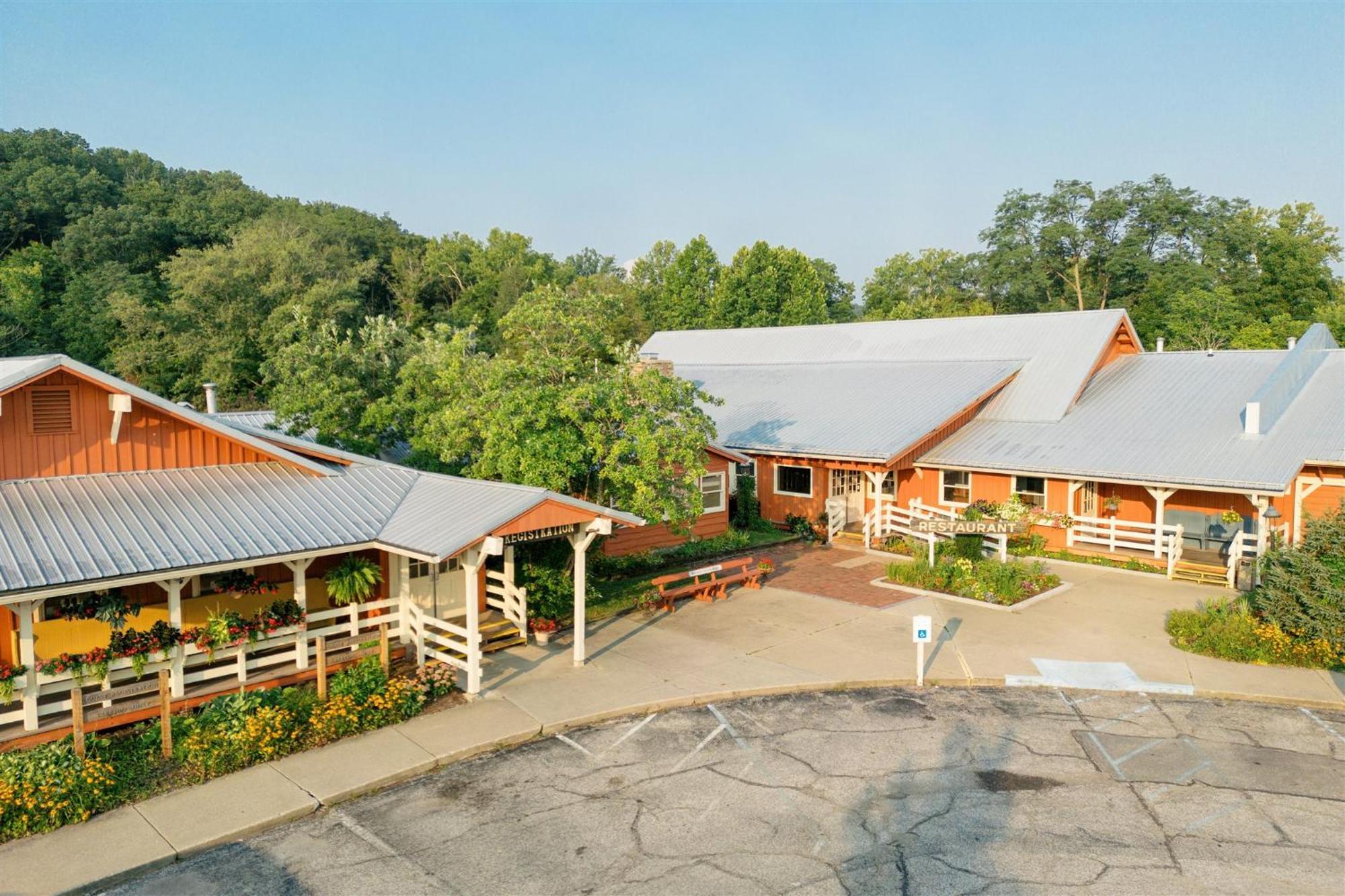 Brown County Inn Nashville Buitenkant foto