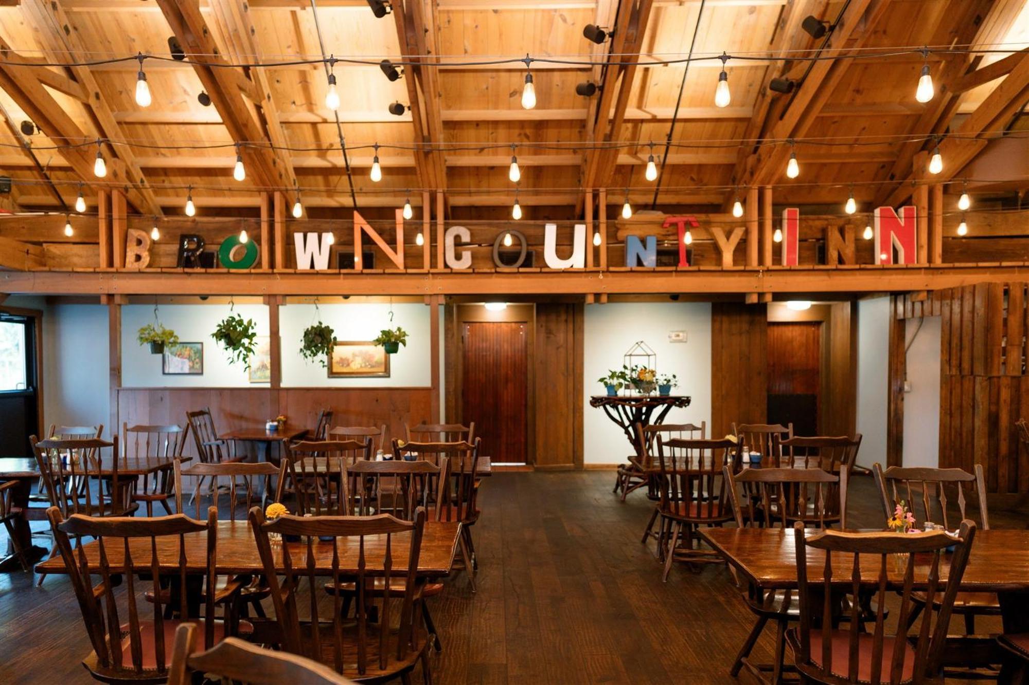 Brown County Inn Nashville Buitenkant foto