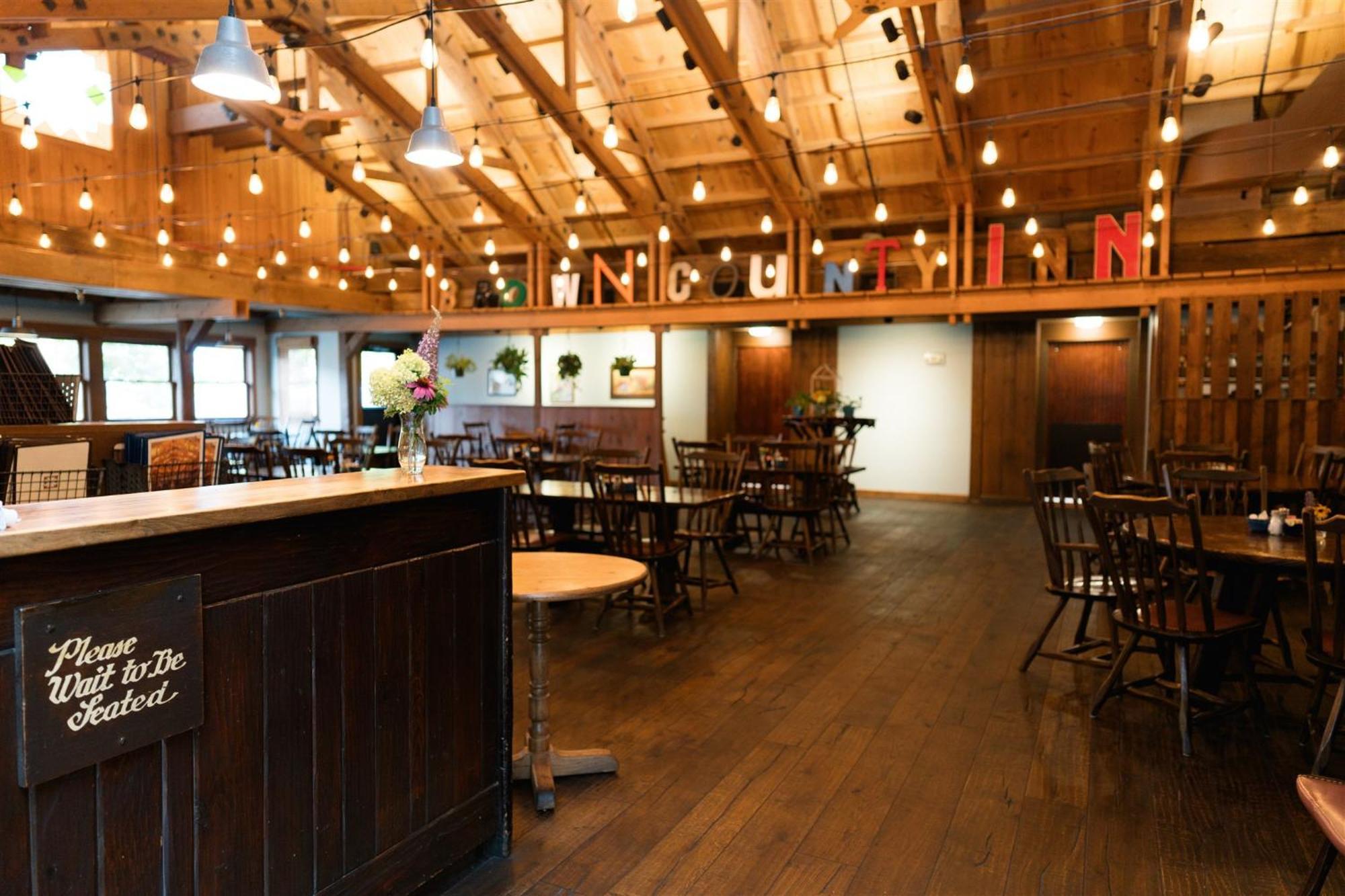 Brown County Inn Nashville Buitenkant foto