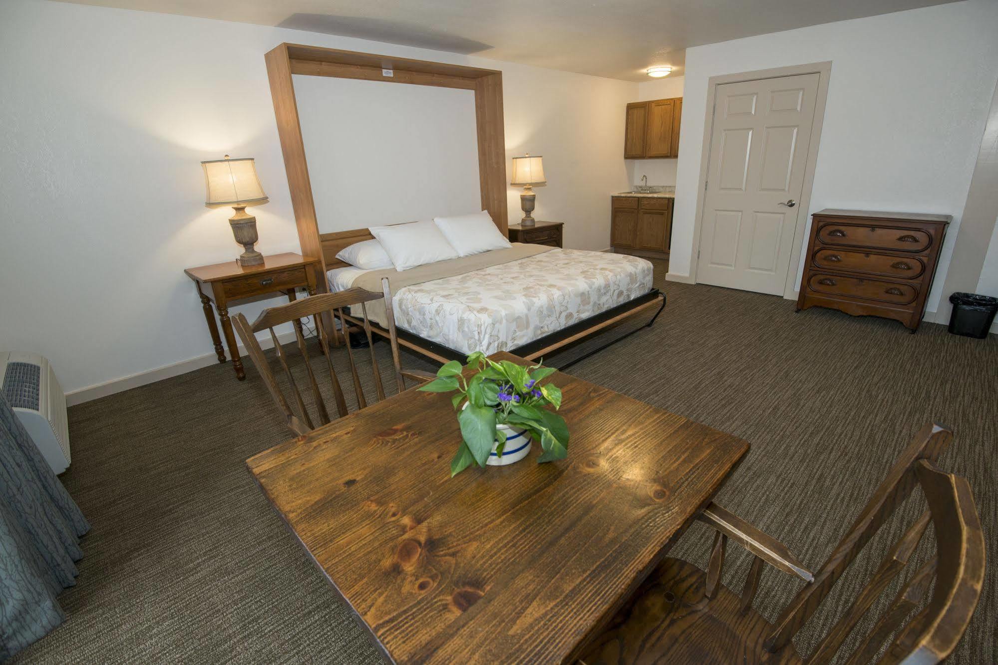 Brown County Inn Nashville Buitenkant foto