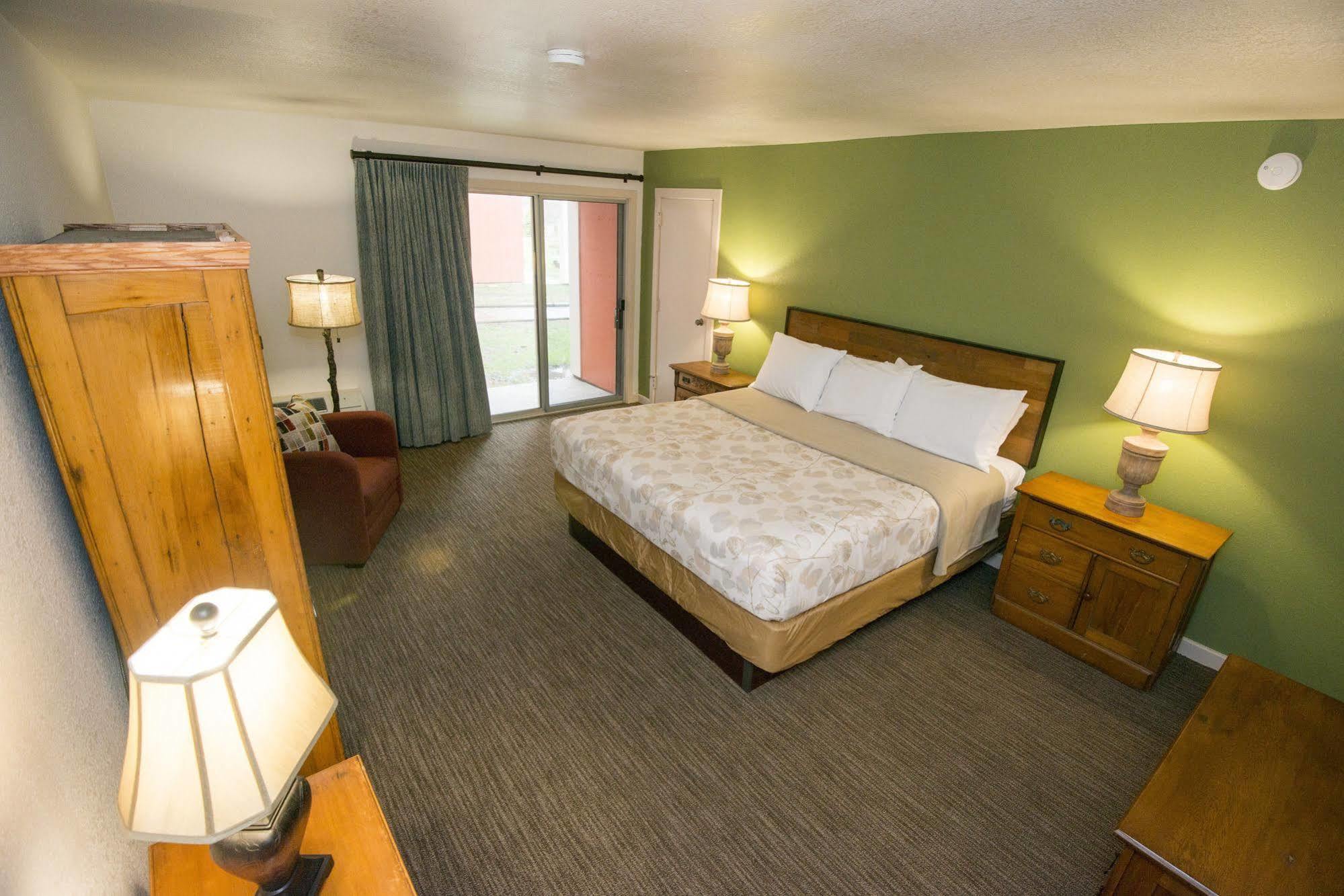 Brown County Inn Nashville Buitenkant foto