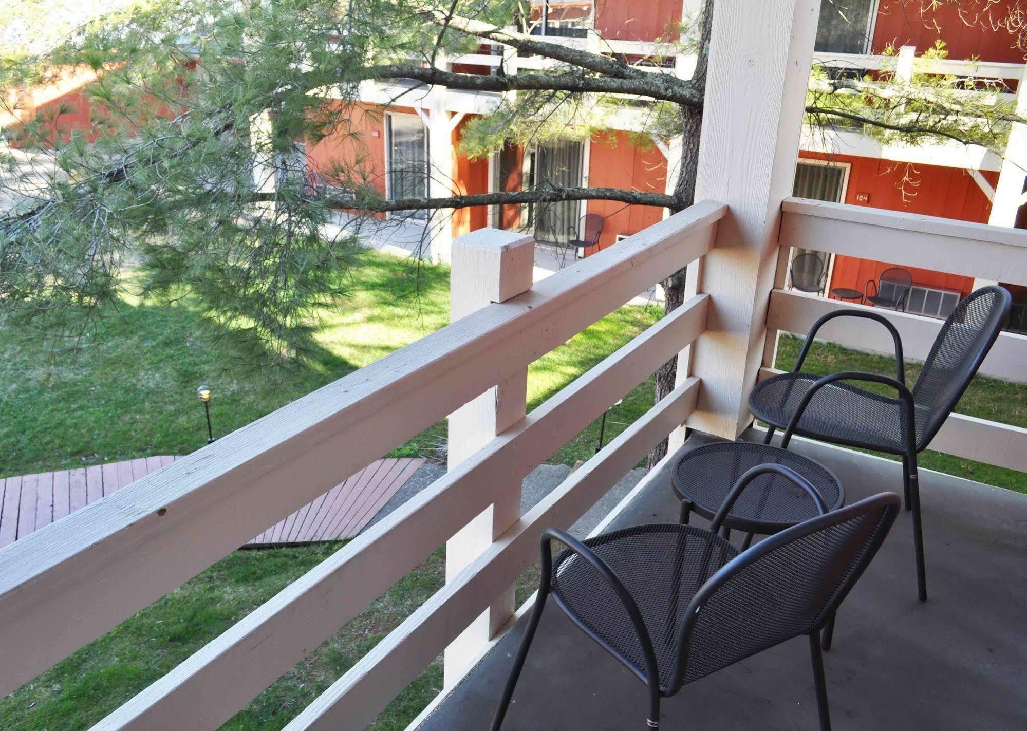 Brown County Inn Nashville Buitenkant foto